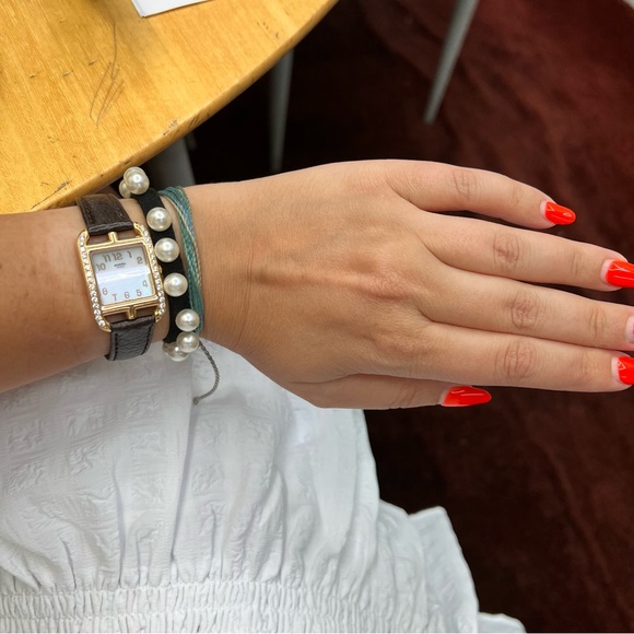 Hermes Cape Cod Watch Mother-of-Pearl Yellow Gold/Diamond - Picture 6 of 11